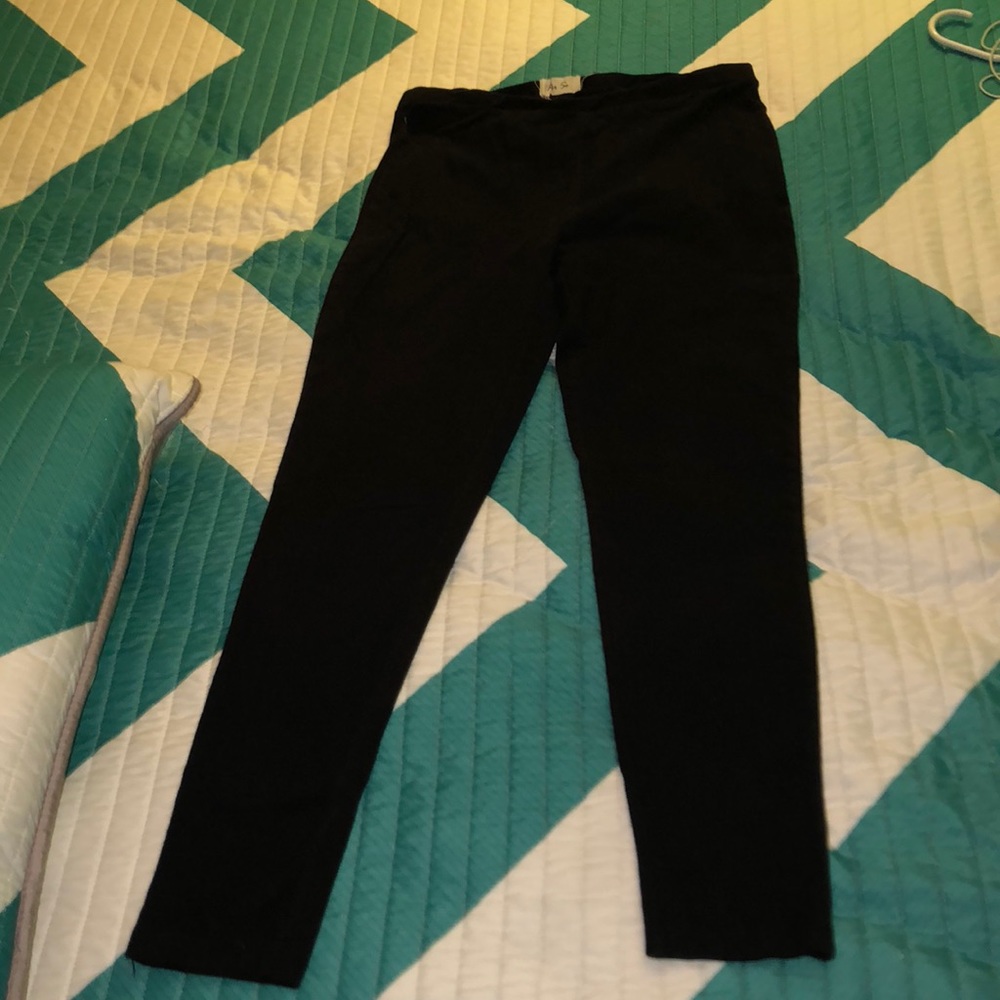 Black leggings